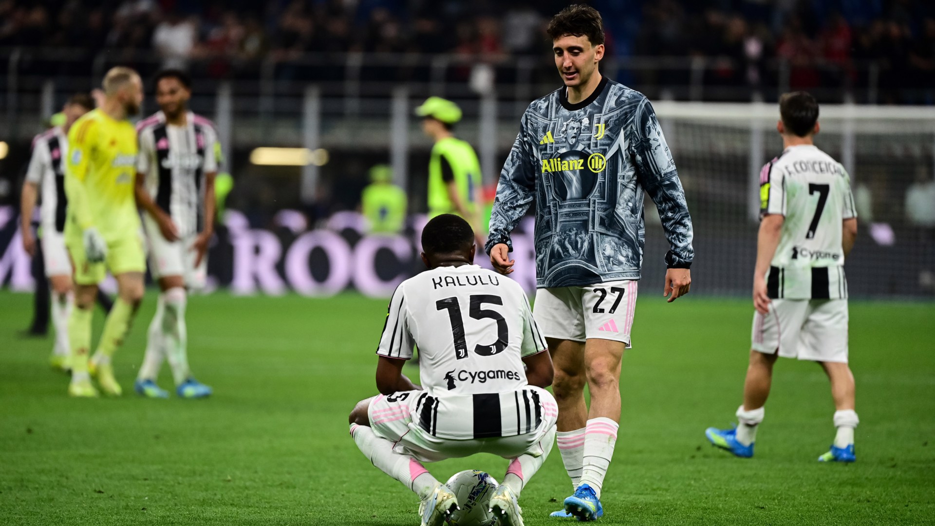 Juventus sahasında Fiorentina'ya yenildi