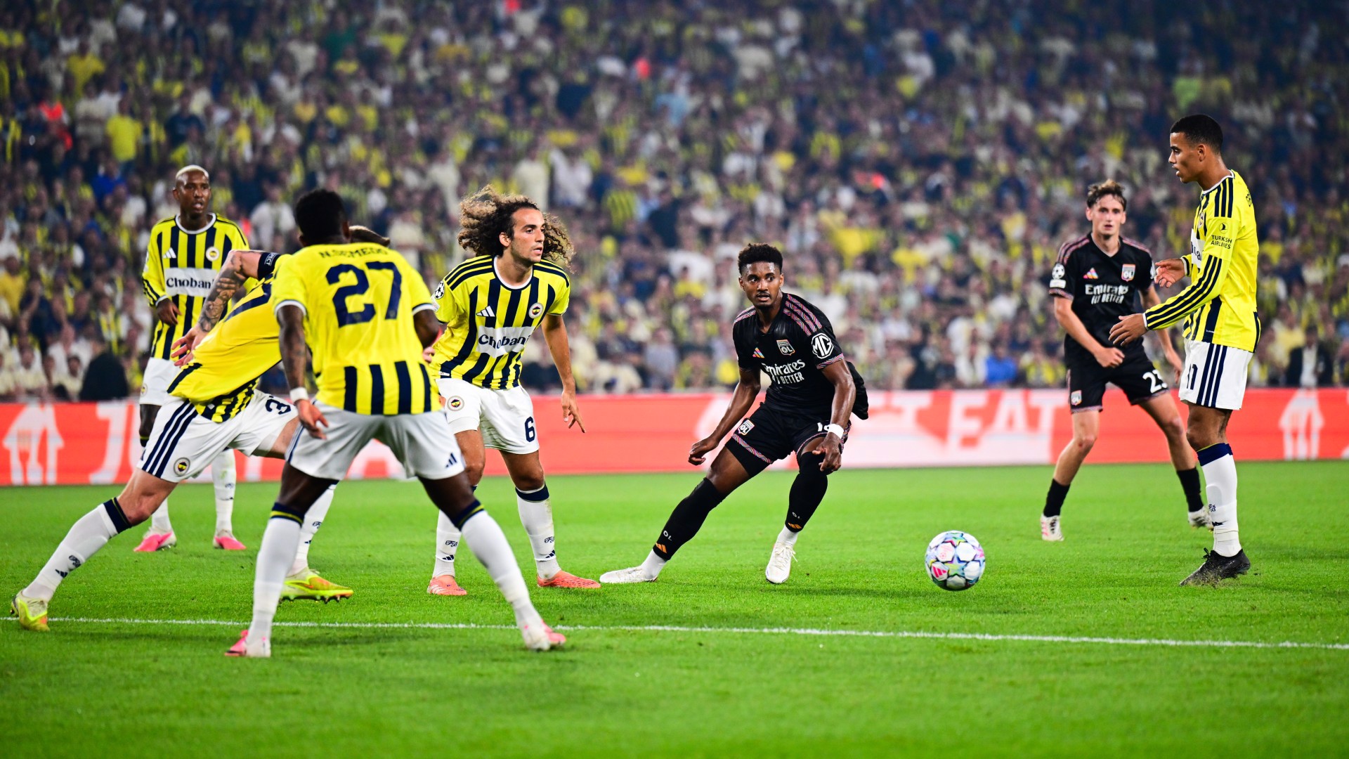 Fenerbahçe, Lyon ile berabere