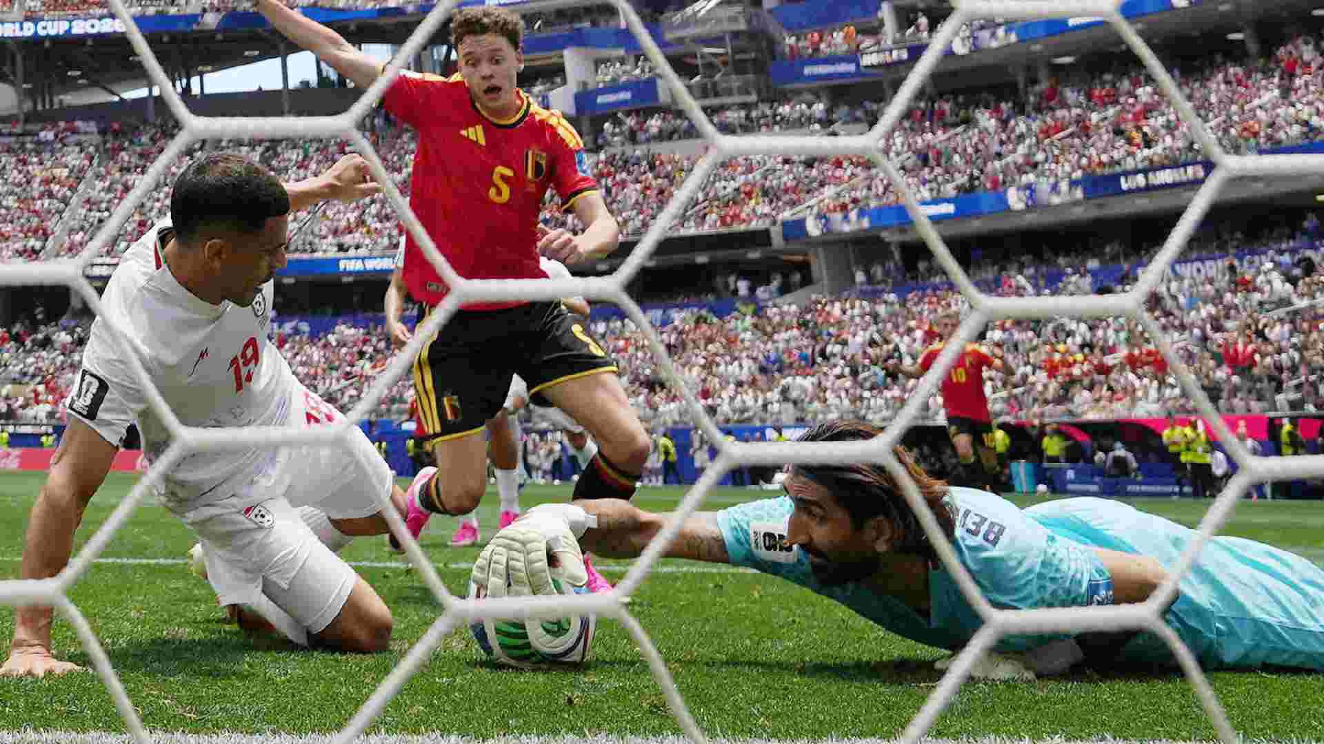 Le sélectionneur iranien estime que ce début de Coupe du monde entrera dans l'histoire