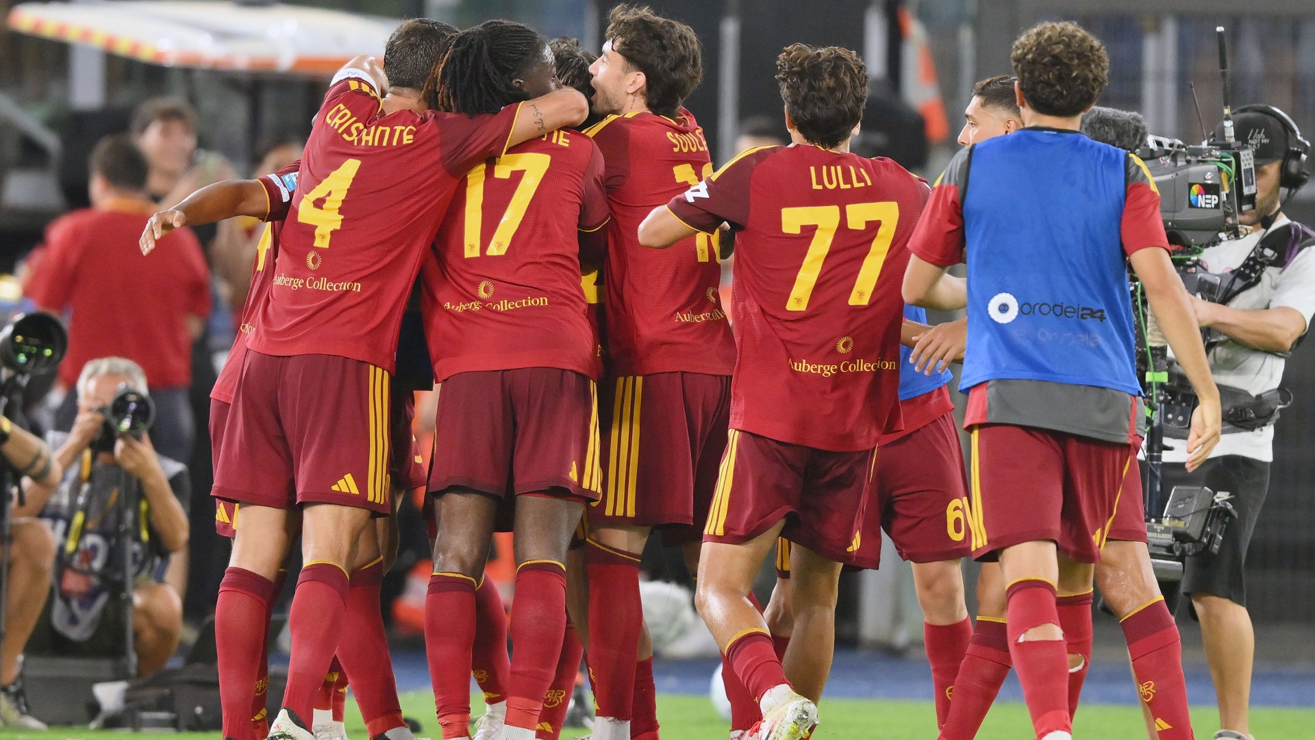 Roma geriden gelerek kazandı