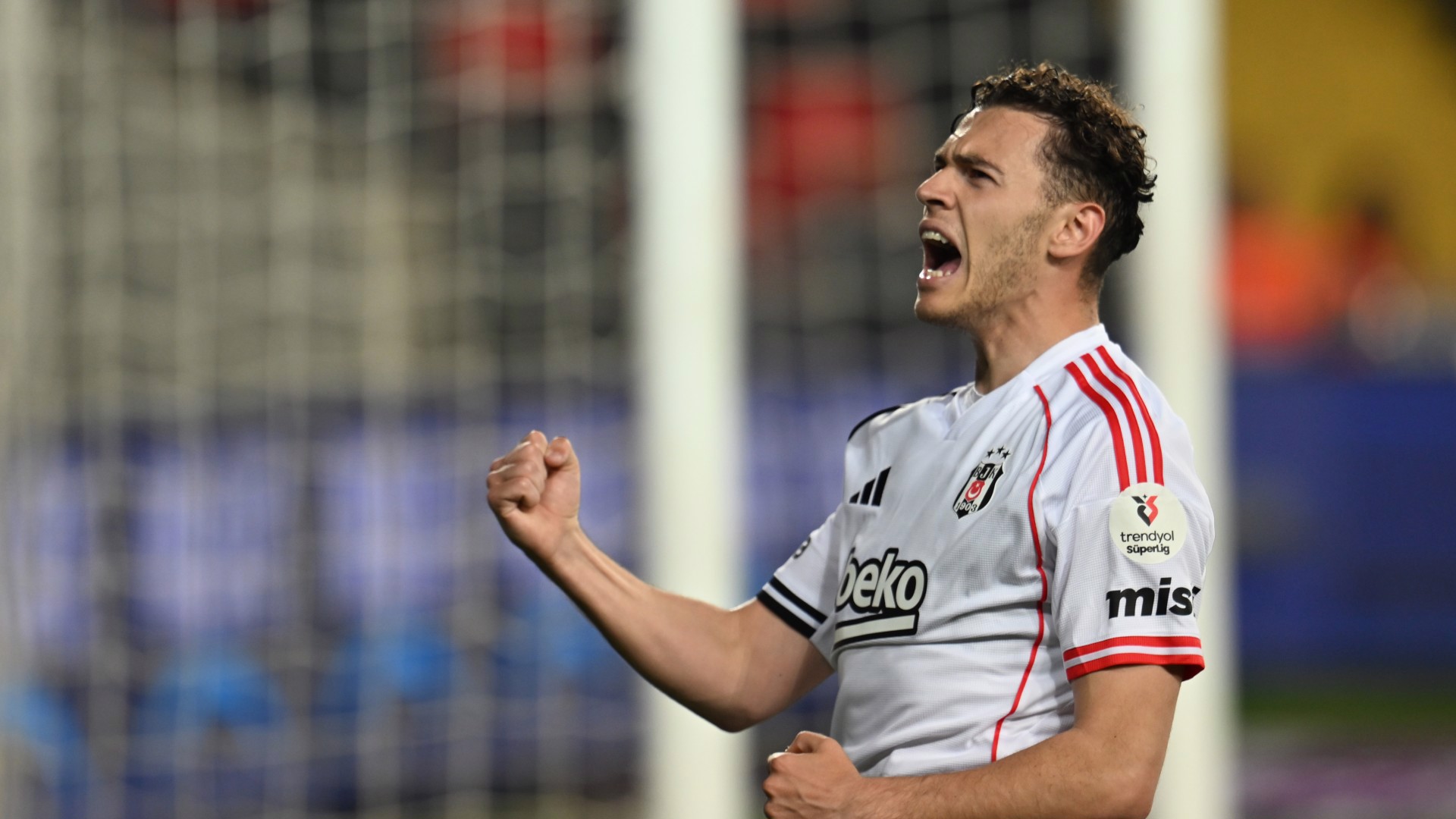 Yazarların Beşiktaş yorumları