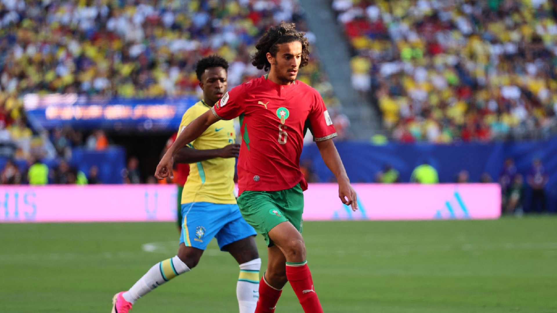 Bouaddi, jeune prodige, impressionne pour ses débuts au Mondial