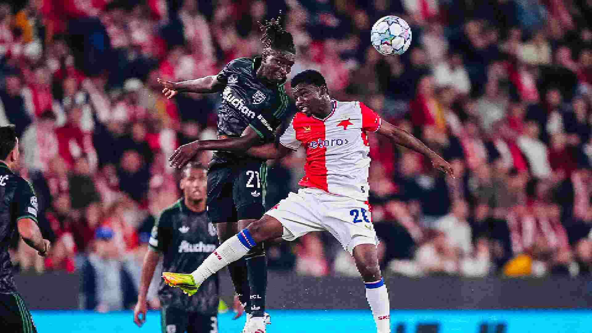 Le RC Lens renverse le Slavia Prague au terme d'un scénario fou pour son entrée en Ligue des champions