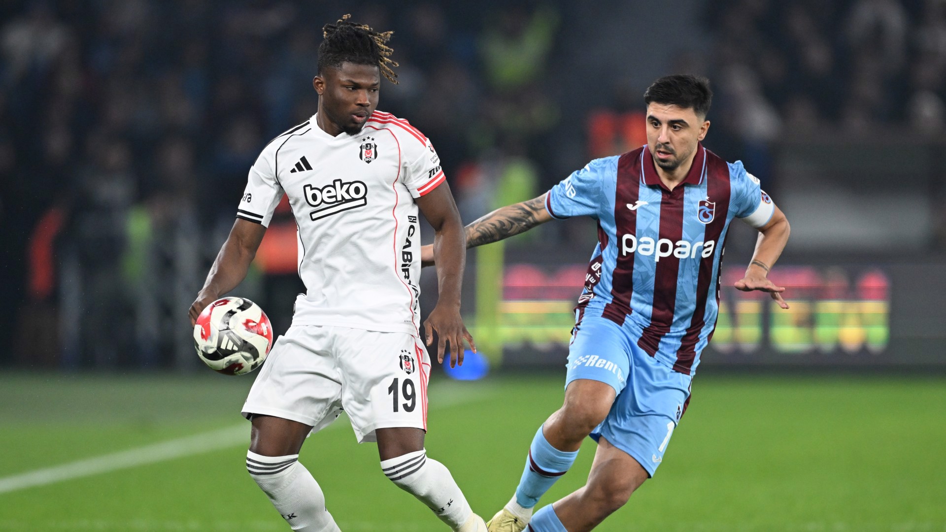 Derbide Beşiktaş, Trabzonspor'u ağırlıyor
