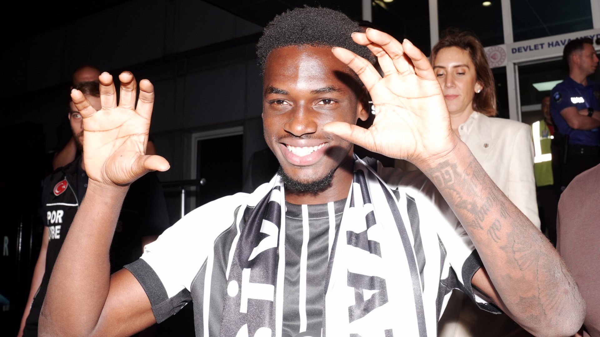 Poku, Beşiktaş için İstanbul'da
