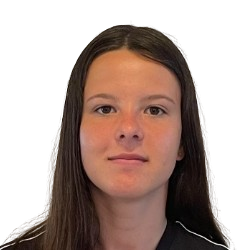 photo Dóra Schvirján